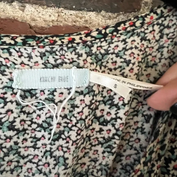 SOLD Floral romper - Picture 8 of 8